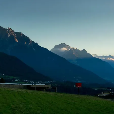 Wiesenhof - & Weitblick Ueber - Ladestation Fuer Elektroautos *