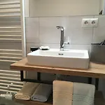 Wiesenhof - & Weitblick Ueber - Ladestation Fuer Elektroautos Apartman Innsbruck