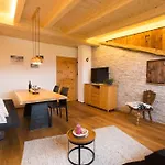 Wiesenhof - & Weitblick Ueber - Ladestation Fuer Elektroautos Apartman Innsbruck