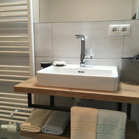 Wiesenhof - & Weitblick Ueber - Ladestation Fuer Elektroautos Apartmán Innsbruck