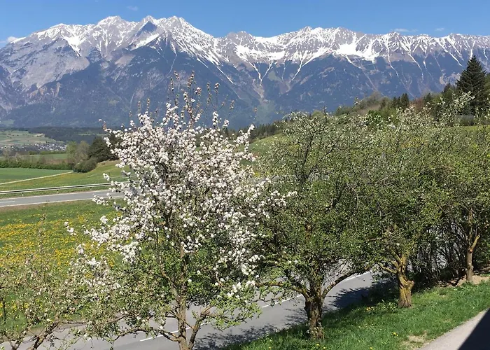 Appartamento Wiesenhof - & Weitblick Ueber - Ladestation Fuer Elektroautos Innsbruck