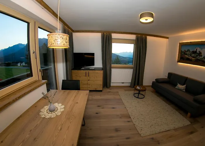 Wiesenhof - & Weitblick Ueber - Ladestation Fuer Elektroautos Innsbruck