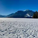 Wiesenhof - & Weitblick Ueber - Ladestation Fuer Elektroautos Innsbruck