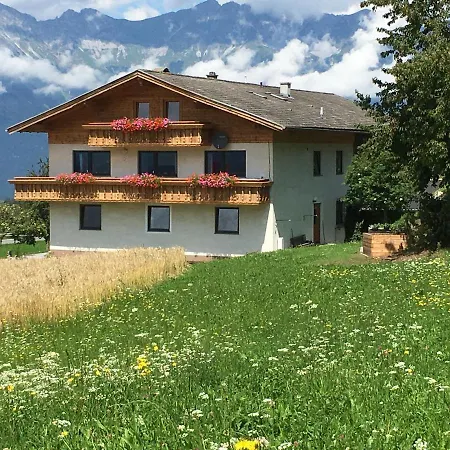 Wiesenhof - & Weitblick Ueber - Ladestation Fuer Elektroautos