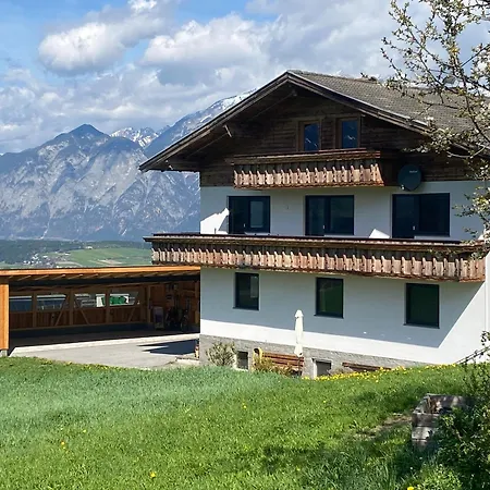 Wiesenhof - & Weitblick Ueber - Ladestation Fuer Elektroautos * Innsbruck